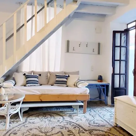 Town House With Rooftop Jacuzzi *