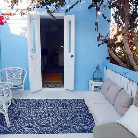 Holiday home Town House With Rooftop Jacuzzi
