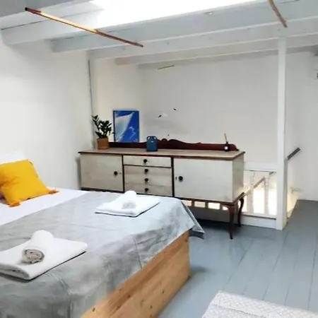 Town House With Rooftop Jacuzzi Holiday home Rhodes City