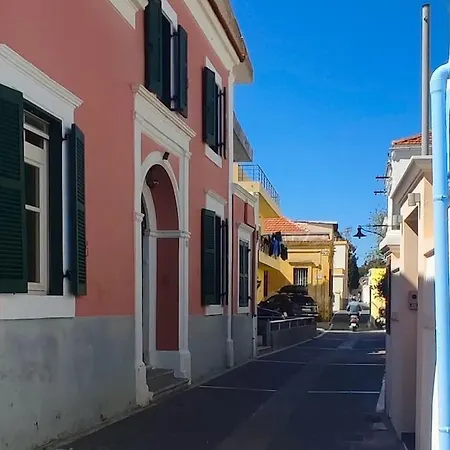 Town House With Rooftop Jacuzzi Rhodes City